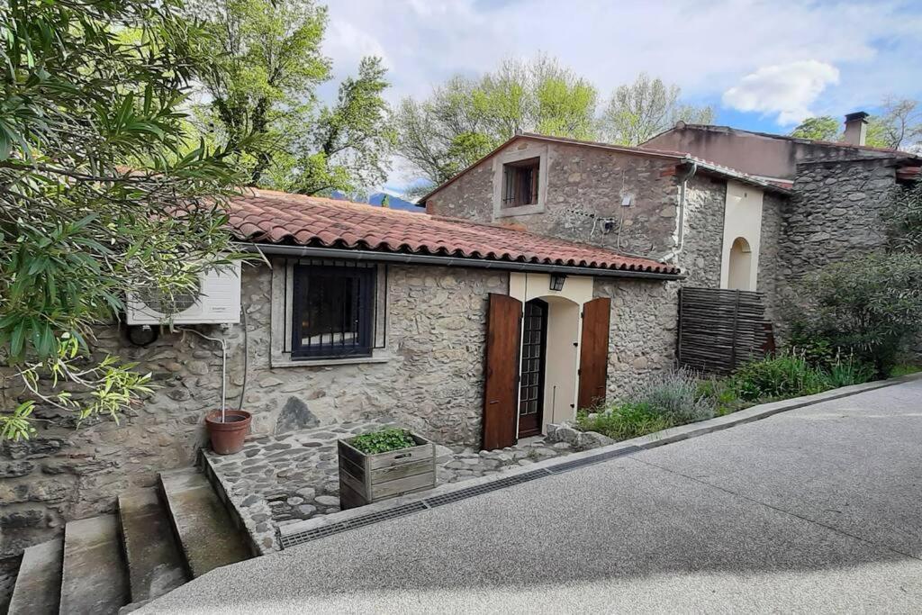 Gite De Charme Dans Mas Catalan Prades  Εξωτερικό φωτογραφία